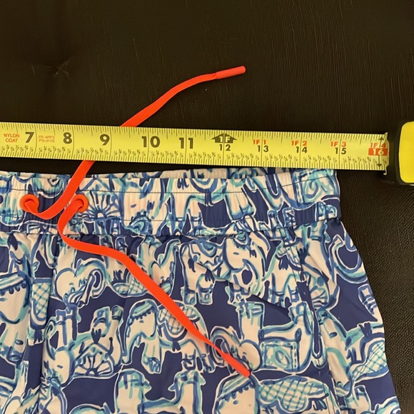 Women’s LILLY PULITZER Blue get Trunky Elephant Shorts - Picture 6 of 8